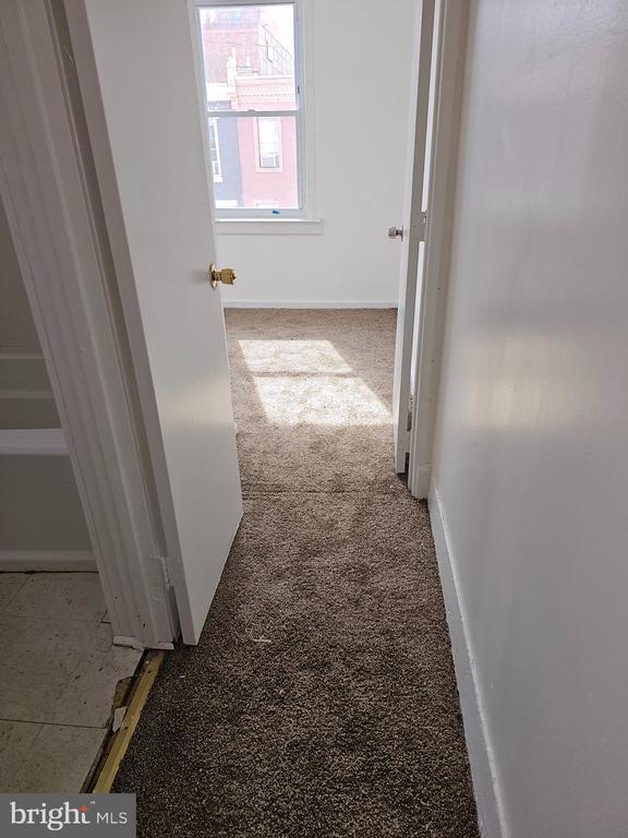 Photo - 43 E Silver St