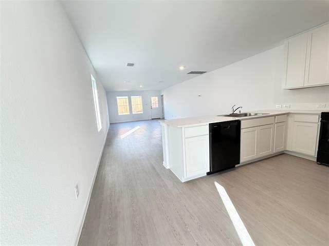 Photo - 3113 Burmese St