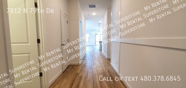 Photo - 7812 N 79th Dr
