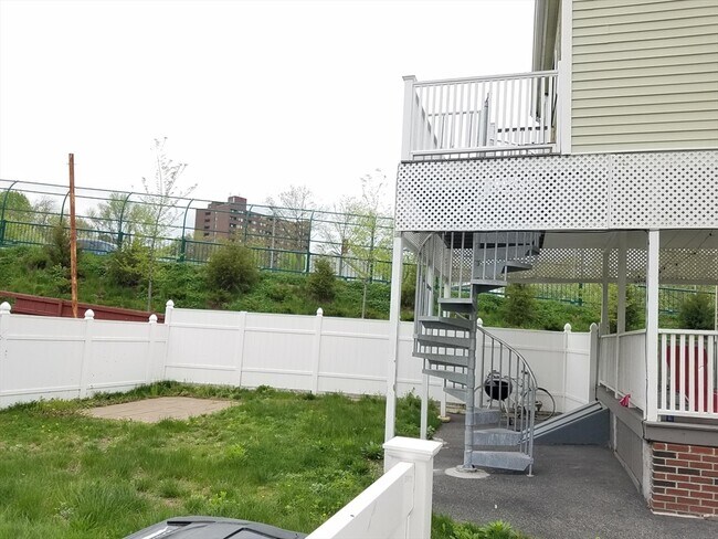 Photo - 100 Flint St Unit 1