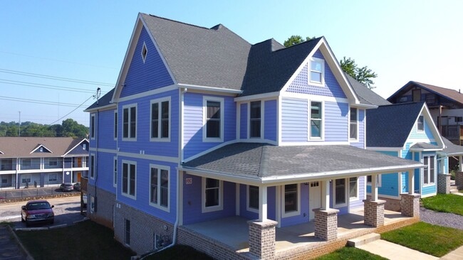 Photo - 1537 Forest Ave