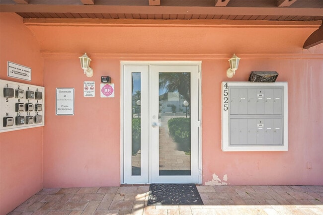 Photo - 4525 Poinciana St Unit 10