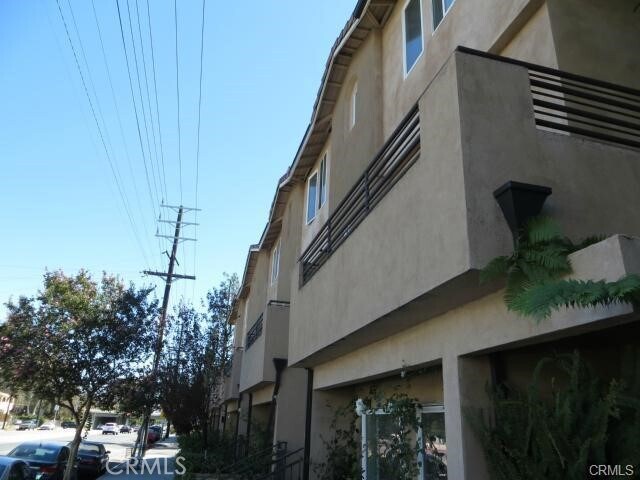 Photo - 5555 Carpenter Ave