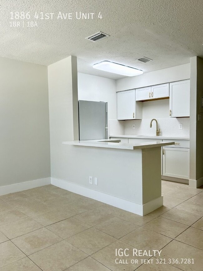 Fully Renovated 1 Bedroom, 1 Bathroom with... - Fully Renovated 1 Bedroom, 1 Bathroom with... Apartamento Unidad 4