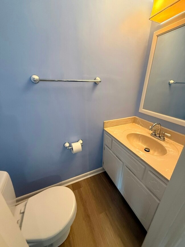 Photo - 503 Benlea Ct