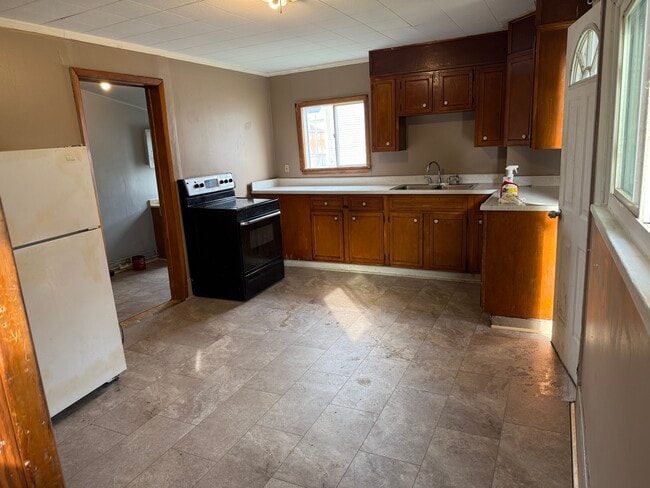 Photo - 811 3rd St Unit House