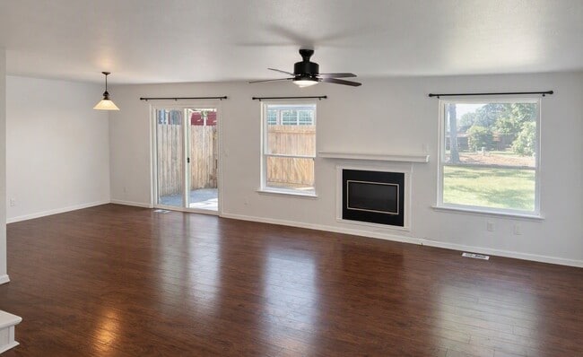 Photo - 865 Tumbleweed St