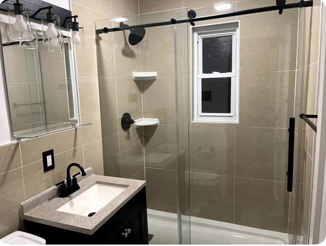 Photo - 2315 Sheridan St