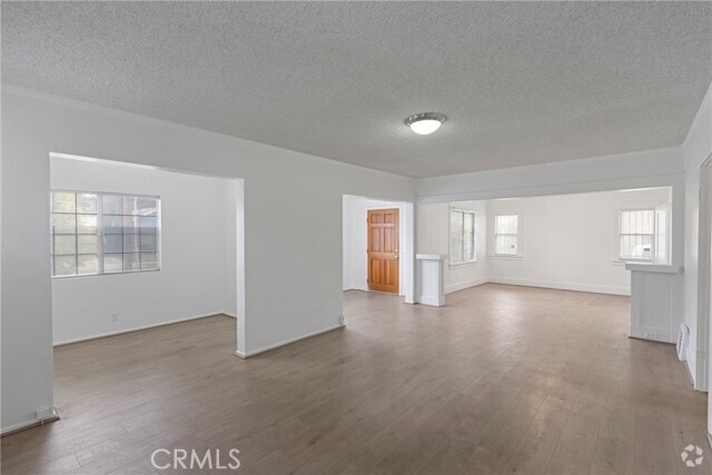 Building Photo - 333 S 6th St Rental