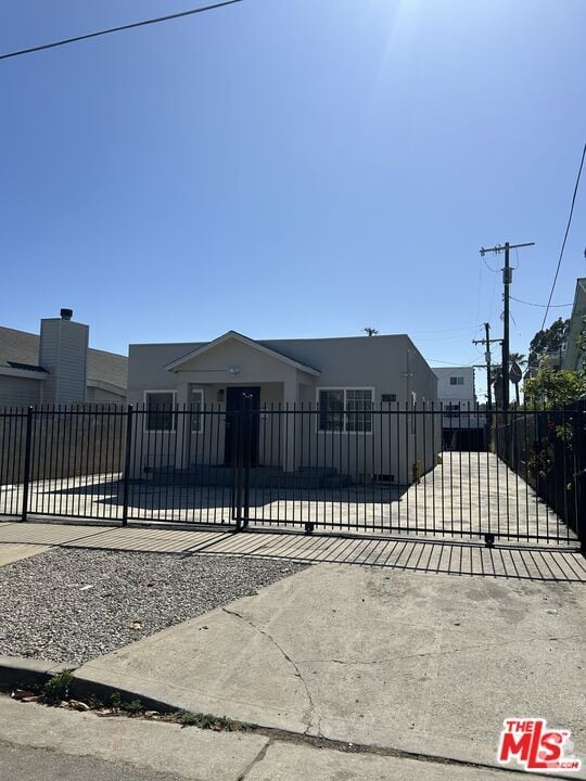 Building Photo - 957 N Ardmore Ave Rental
