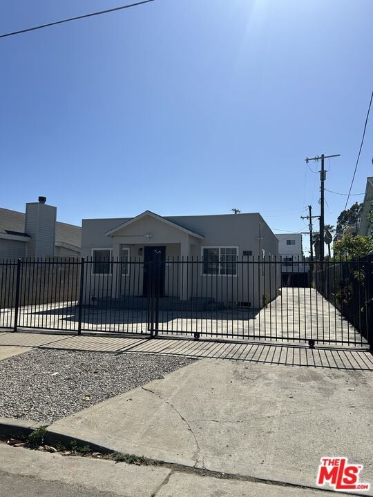 Building Photo - 957 N Ardmore Ave Rental