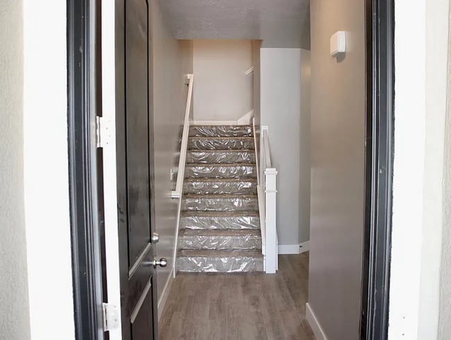 Photo - ? Beautiful 4 Bed / 2.5 Bath Townhome in The Exchange – Lehi