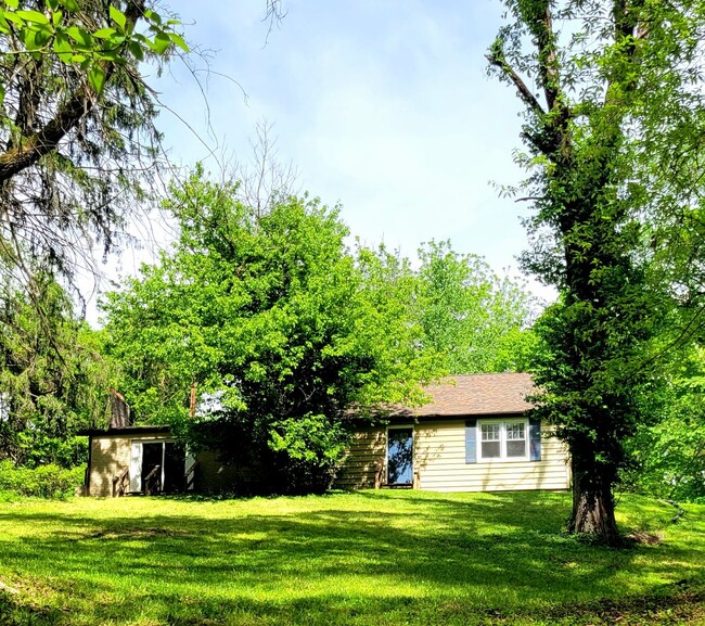 Building Photo - For Rent...300 Bethel, Collinsville