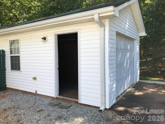 Photo - 5906 E North Carolina 150 Hwy