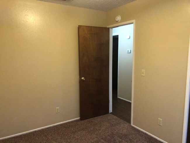 2515 W Victor Ct
