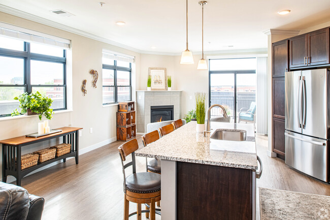 Building Photo - West Washington Place Rental