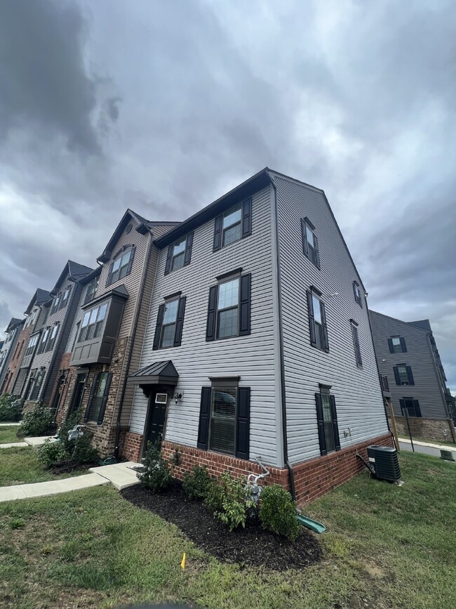 Photo - Exceptional 3-Level Corner Unit Townhome w...