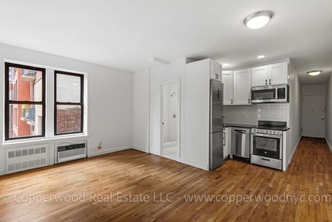 Photo - 315 East 84th St
