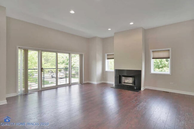 Photo - 1501 S Prairie Ave Unit 01