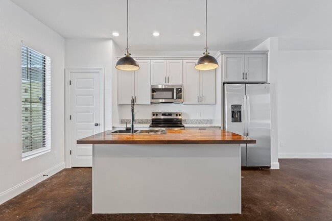 Photo - 3552 Knight Ln