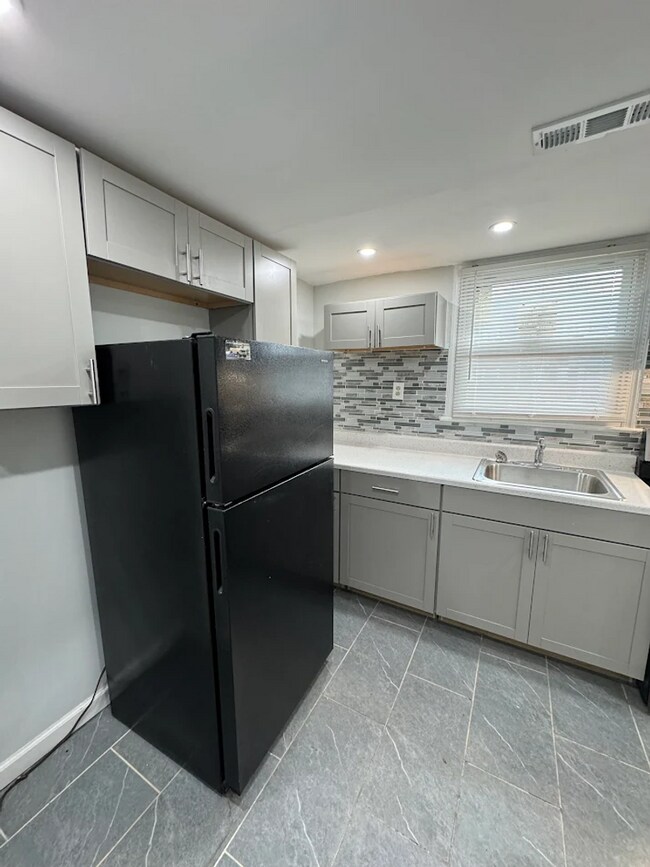 Photo - 2630 McCarey St