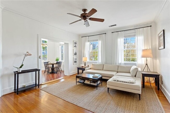 Photo - 1 S Prado NE Unidad 5