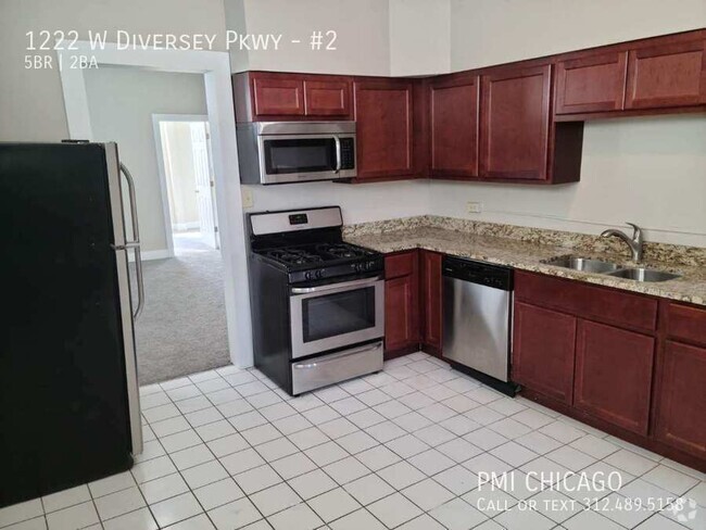Building Photo - 1222 W Diversey Pky Unit #2 Rental