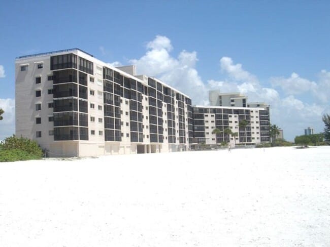Photo - 8350 Estero Blvd Unidad 331