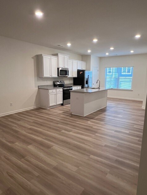 Photo - 1583 Salem Dr
