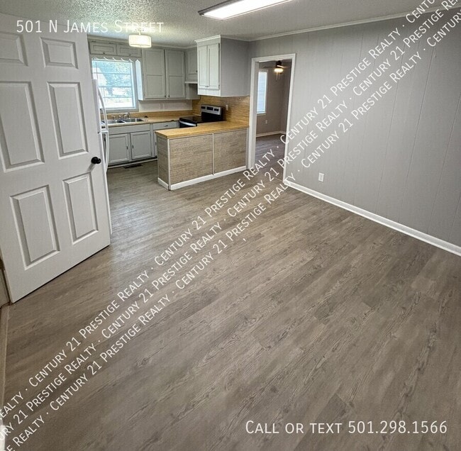 Photo - 501 N James St