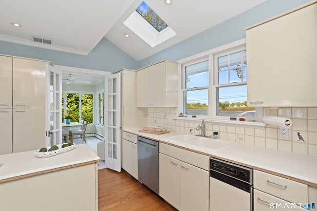 Photo - 34 Shorehaven Rd