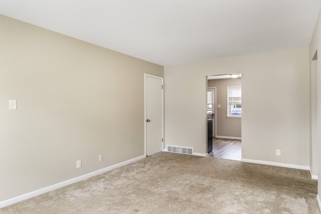 Photo - 151 S Grand Ave Unit 4