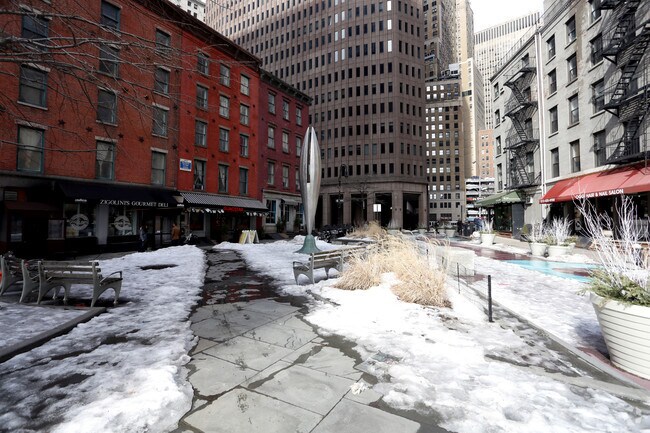 Photo - 19 S William St