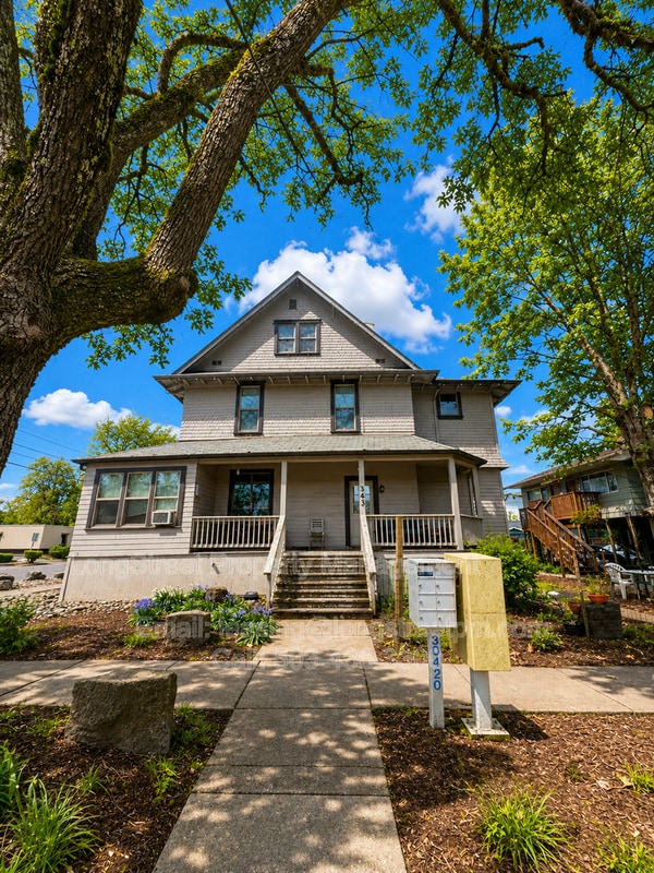 Photo - 343 NW 8th St
