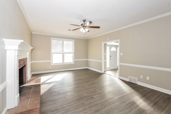 Photo - 8664 Meadow Green Dr