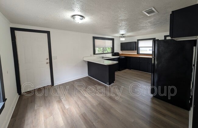 Photo - 5168 Abel Ln