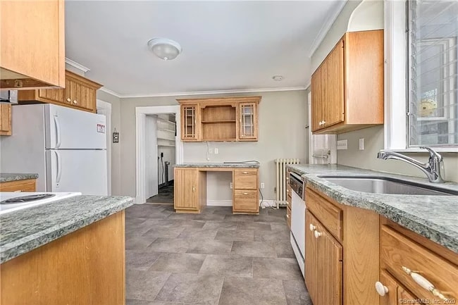 590 N Main St Unit Floor 1