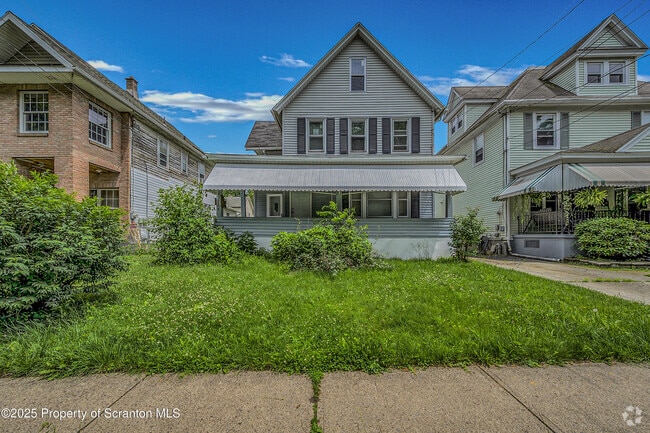 Building Photo - 2528 Boulevard Ave Rental
