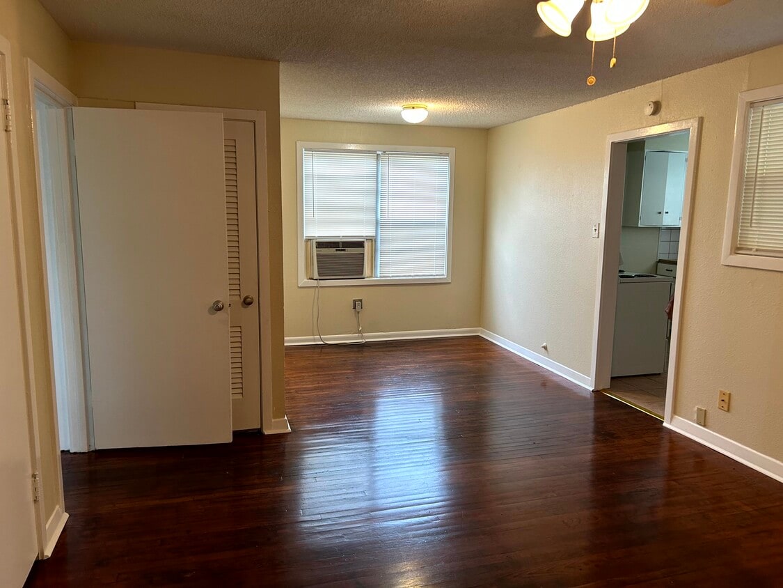 Photo - 4928 Avenue O (Galveston, TX)
