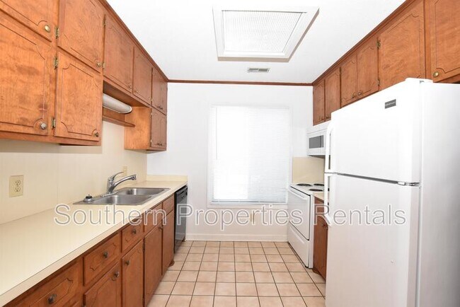 Photo - 400 N Steele St Unidad B - 1