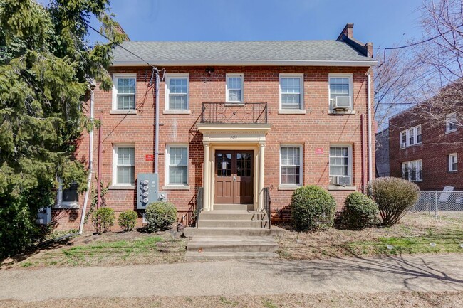 Building Photo - 3012 Nelson Pl SE Rental