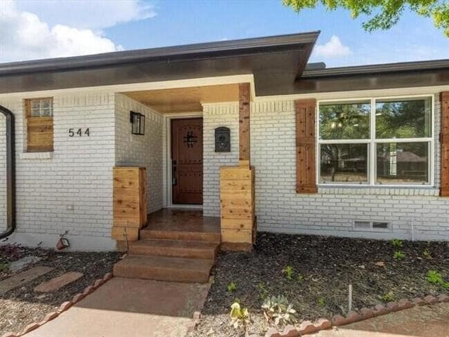 Building Photo - 544 E Spring Valley Rd Rental