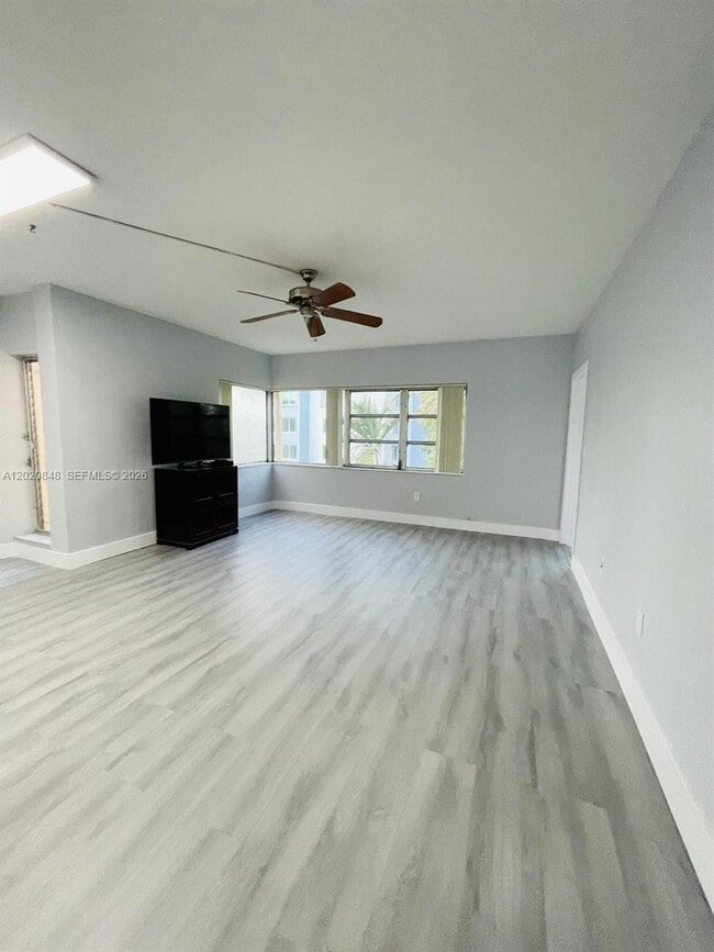 Photo - 9175 SW 77th Ave Unit 306