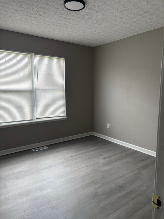 Building Photo - 109 Quail Ridge Cir Unit Apt C