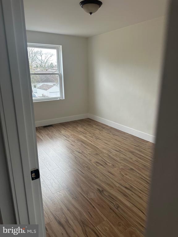 Photo - 2277 Hollinshed Ave