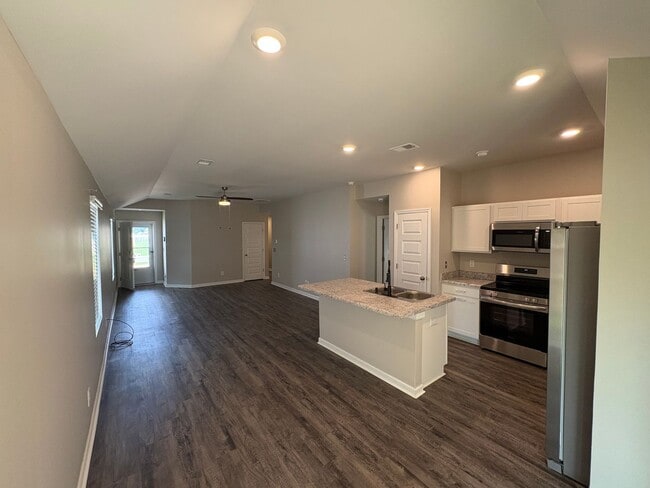 Photo - 3 bed, 2 bath available for rent now!