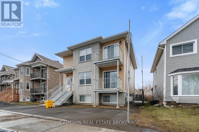 Photo - 1234 Cumberland St Unité C