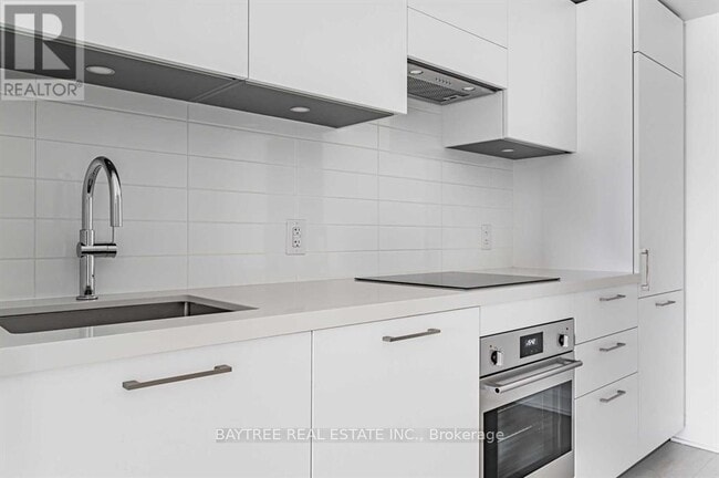 Photo - 33 Frederick Todd Wy Unité 414