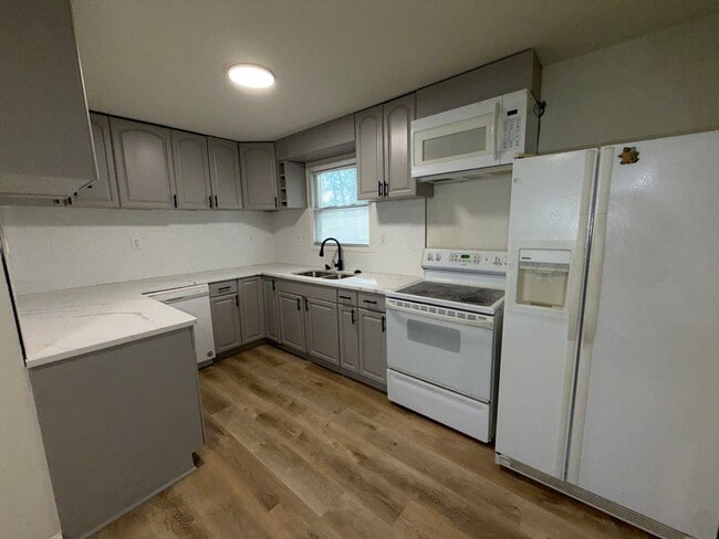 Photo - 13091 Lakeridge Dr
