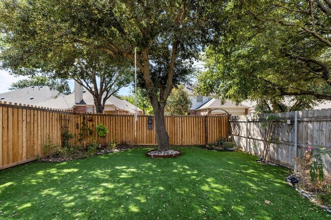 7243 Chinquapin Dr